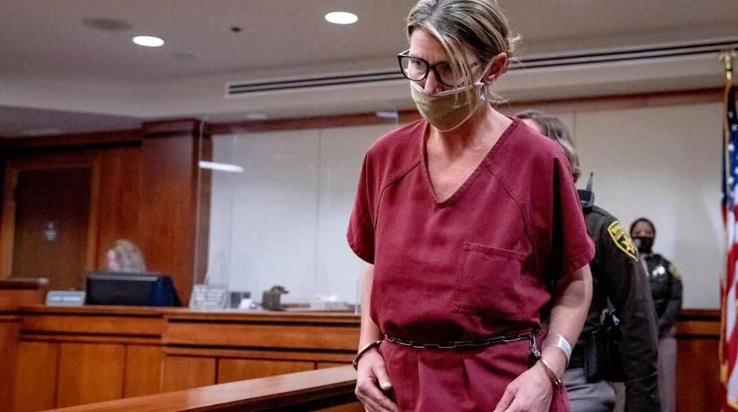 HΠΑ: Μητέρα καταδικάστηκε τις μαζικές δολοφονίες του ανήλικου γιου της