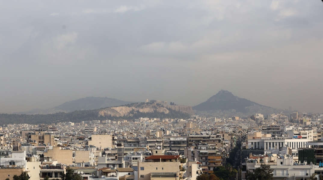 Συννεφιασμένος ο καιρός σήμερα Σάββατο με τοπικές βροχές