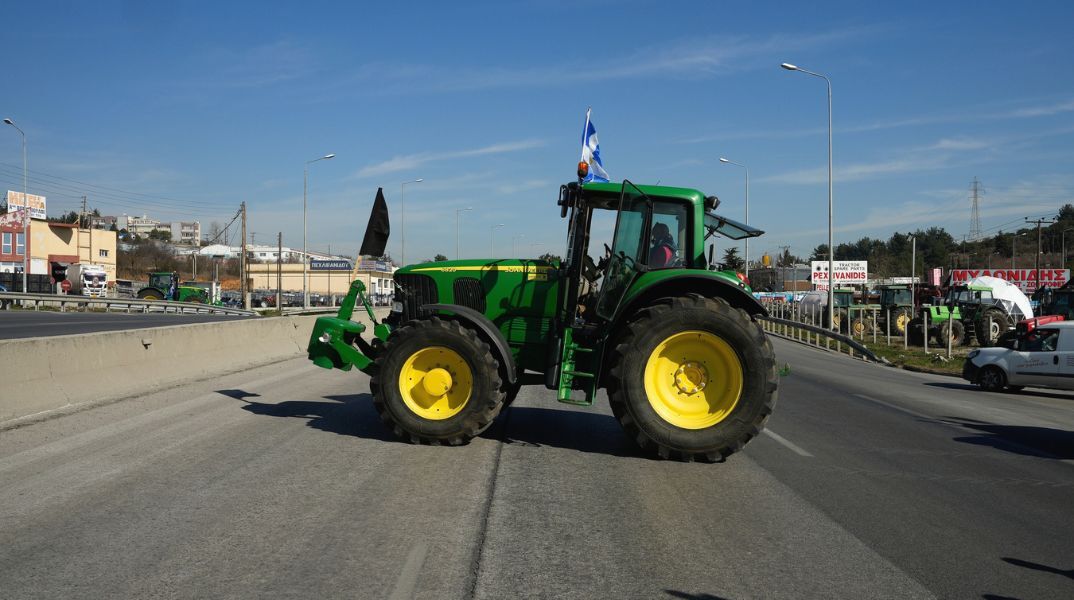 Οι αγρότες δεν ικανοποιήθηκαν από τις ανακοινώσεις του πρωθυπουργού 