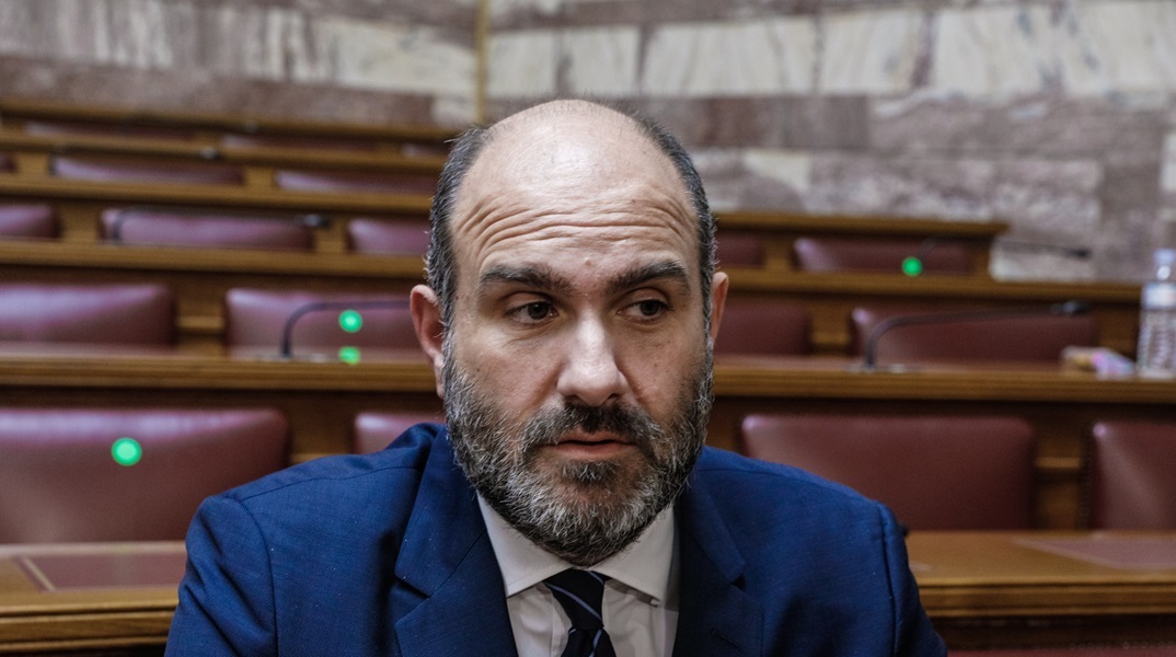 Δημήτρης Μαρκόπουλος: Δέχθηκε «στον αέρα» απειλητικό μήνυμα για τα παιδιά του