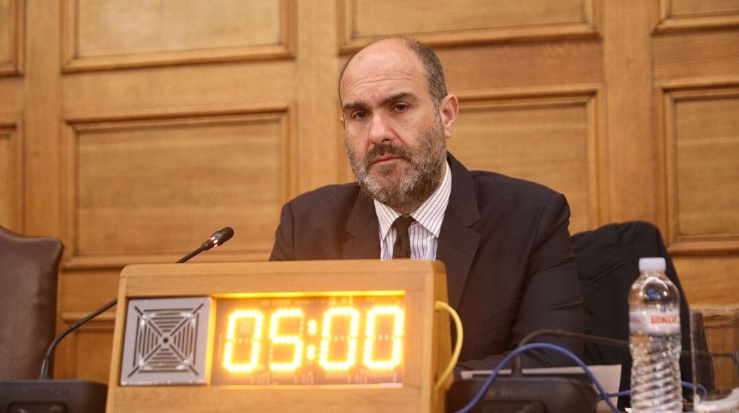 Μαρκόπουλος: Δεν απείλησα καθηγητή για τους βαθμούς του παιδιού μου