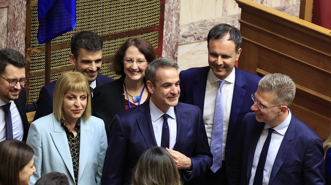 Γάμος ομόφυλων: Υπερψηφίστηκε με 176 «ναι» - Ποιοι καταψήφισαν, τα παρών και οι αποχές