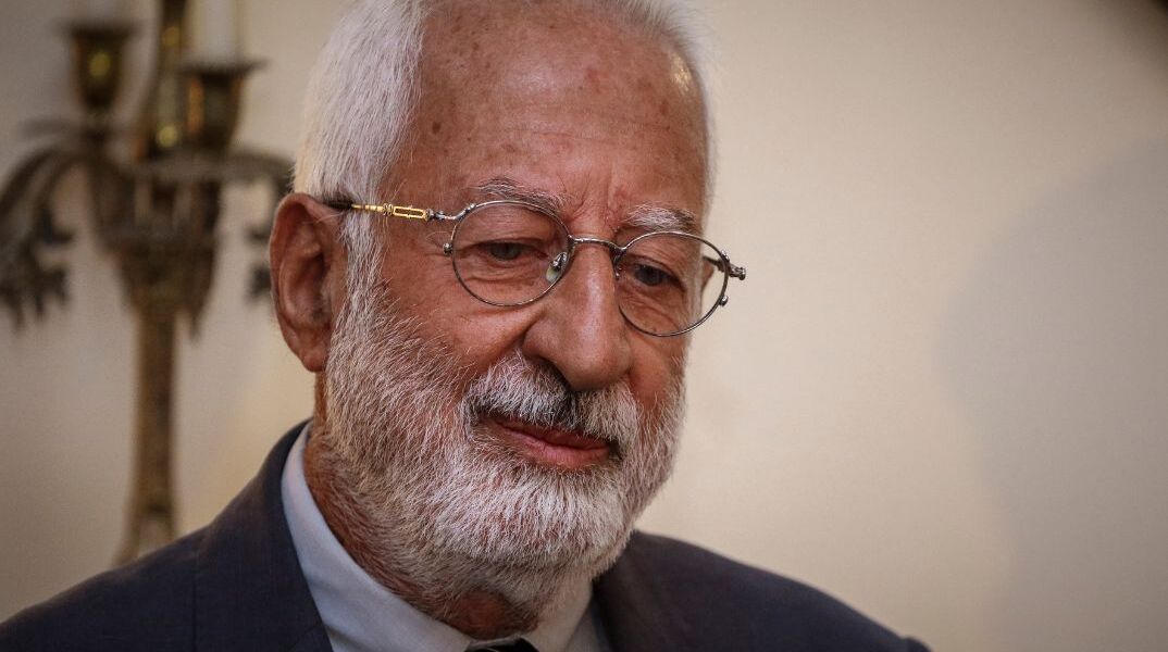 Μανόλης Χατζηγιακουμής: Πέθανε ο φιλόλογος και ερευνητής Εκκλησιαστικής Μουσικής