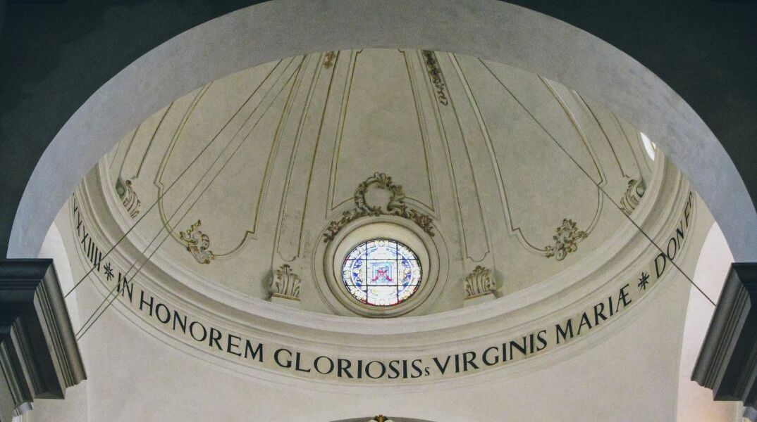 Iταλία: Η μαφία προσπάθησε να δηλητηριάσει ιερέα