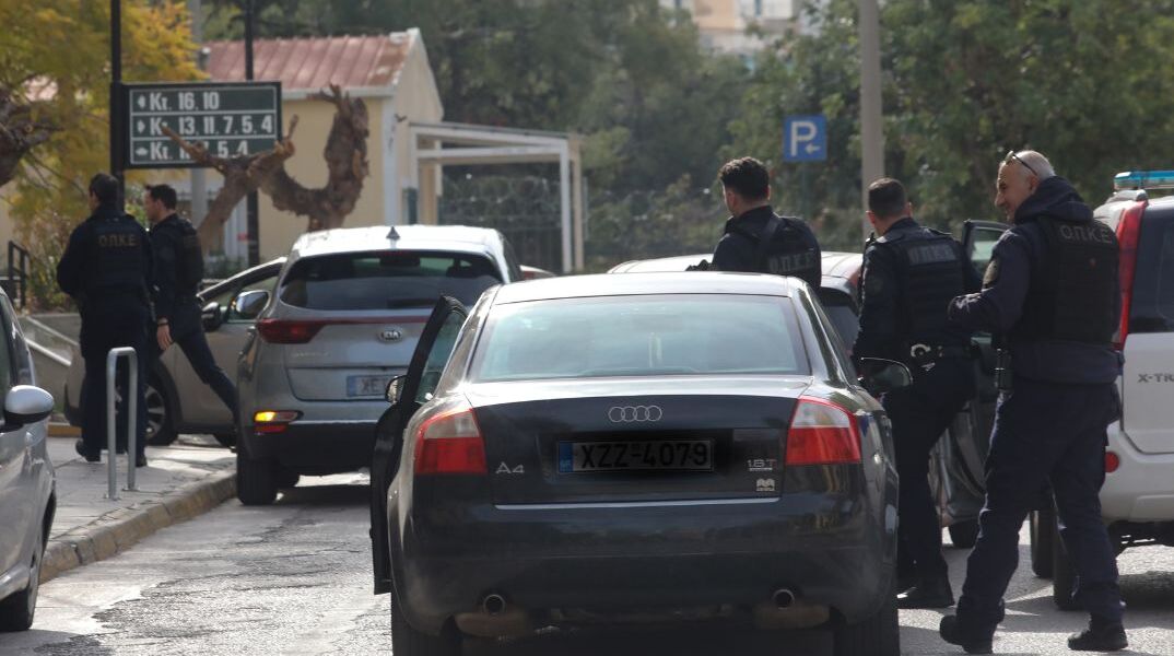 Eν ενεργεία στρατιωτικοί ανάμεσα στους δέκα συλληφθέντες από την Αντιτρομοκρατική