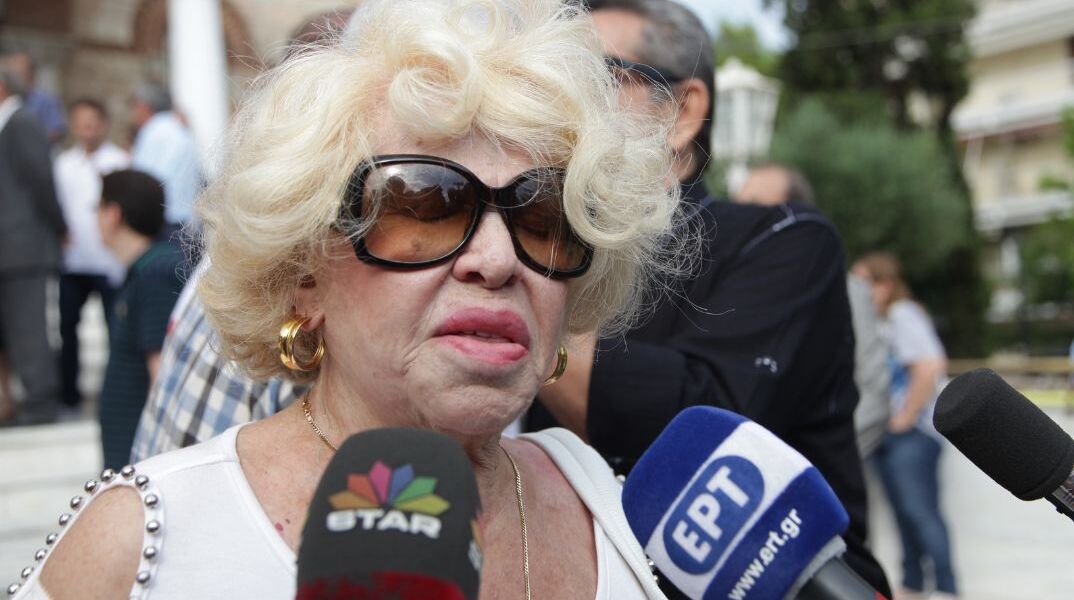 Στο νοσοκομείο σε κρίσιμη κατάσταση η Καίτη Γκρέυ