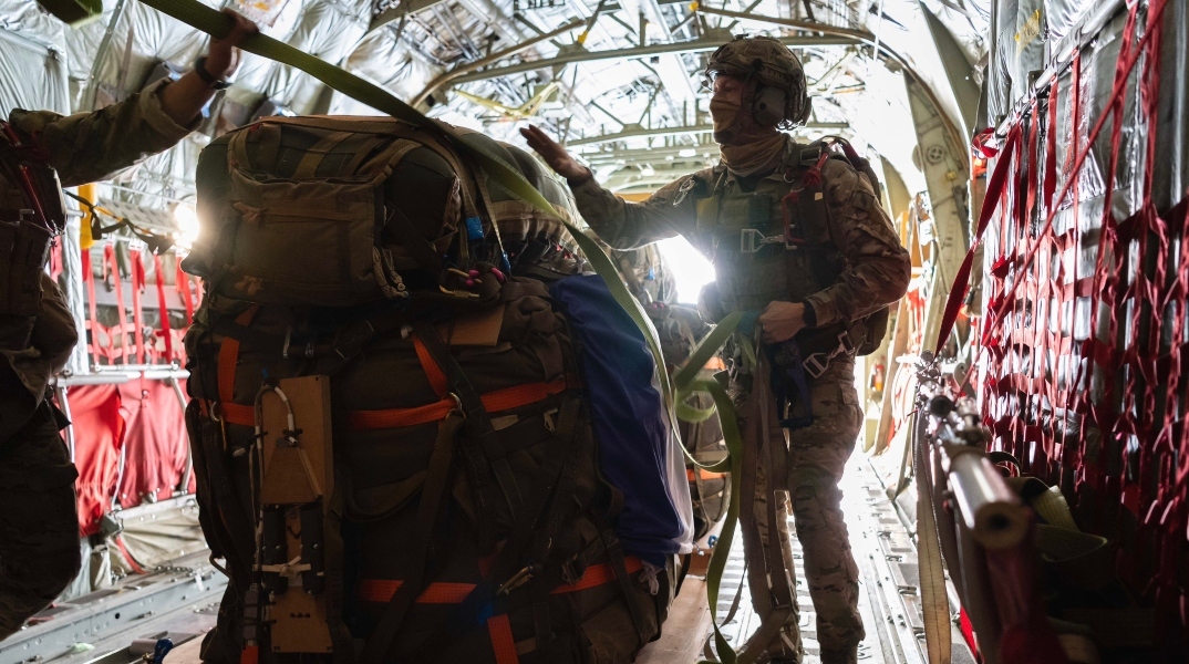 ΗΠΑ: Ο αμερικανικός στρατός θα κάνει ρίψεις εφοδίων στη Λωρίδα της Γάζας, ανακοίνωσε ο πρόεδρος Μπάιντεν	