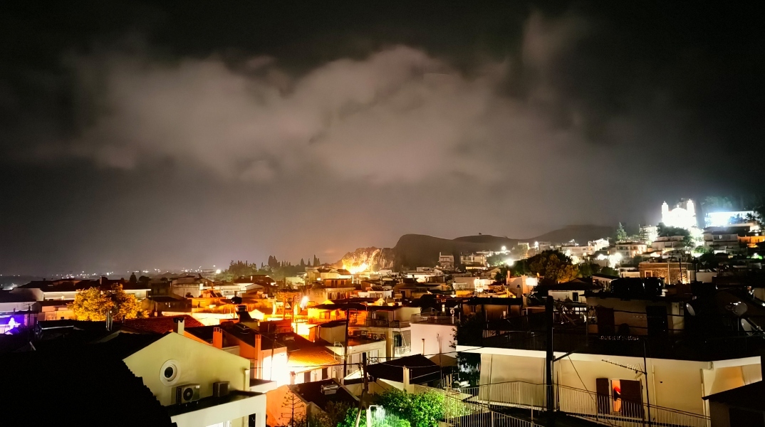 Ισχυρές βροχές και καταιγίδες προβλέπονται για σήμερα Τρίτη  Πτώση θερμοκρασίας - Χιονοπτώσεις στα ορεινά της βόρειας χώρας