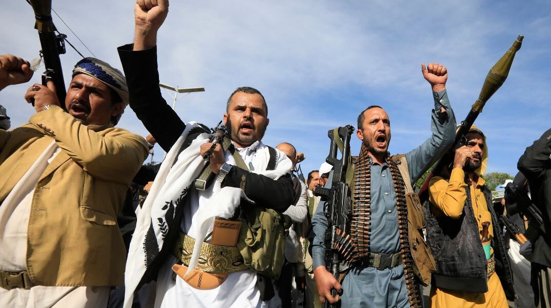 Χούθι: Έκοψαν τρία υποθαλάσσια καλώδια των παγκόσμιων τηλεπικοινωνιών