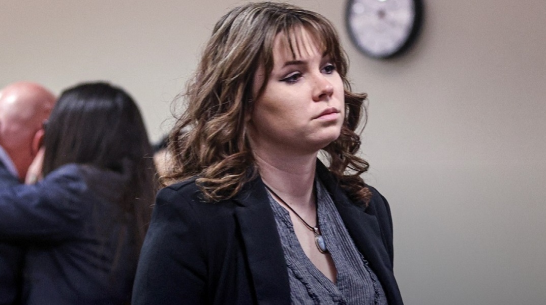  Ένοχη για ανθρωποκτονία από αμέλεια κρίθηκε η οπλουργός της ταινίας «Rust» Χάνα Γκουτιέρες Ριντ 