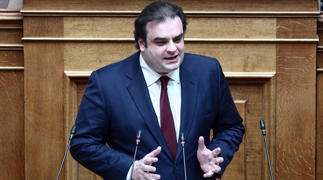 O Κυριάκος Πιερρακάκης