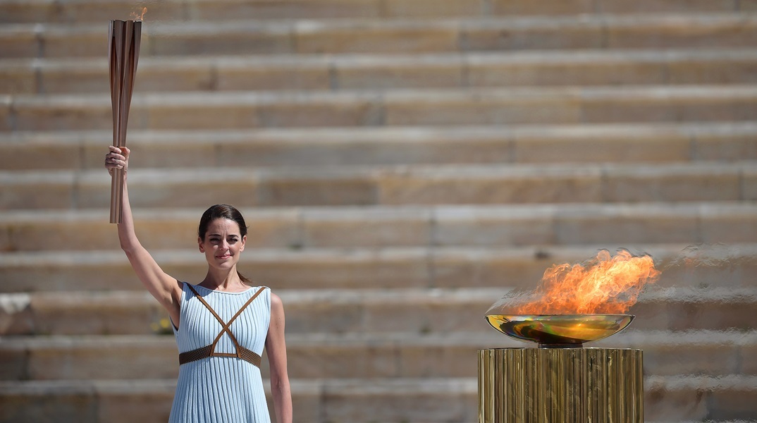 Παρίσι 2024: To ταξίδι της Ολυμπιακής Φλόγας