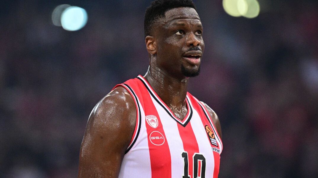 Ολυμπιακός: Επέκταση συμβολαίου του Φαλ με «Απαράδεκτους»