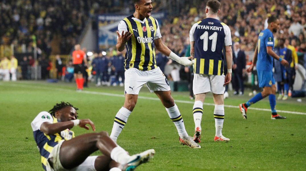 Τουρκία: Ξύλο αντίπαλων οπαδών με παίκτες της Φενέρμπαχτσέ