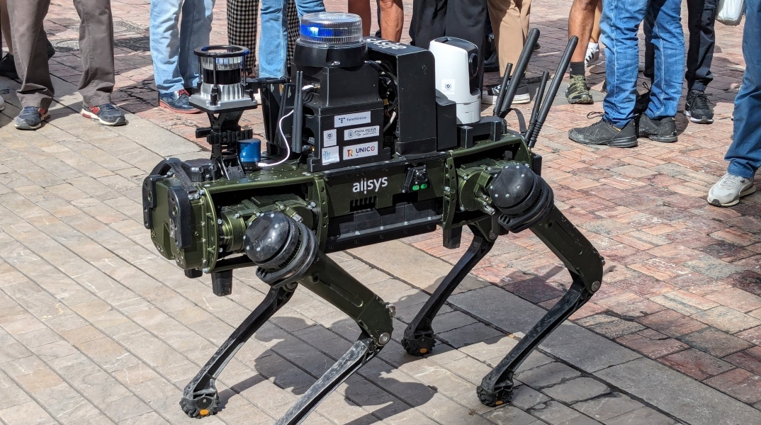 Ισπανία: Ένα νέο ρομπότ - σκύλος στην υπηρεσία της αστυνομίας