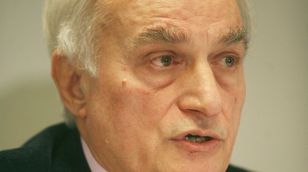 Μανώλης Μαυρομμάτης