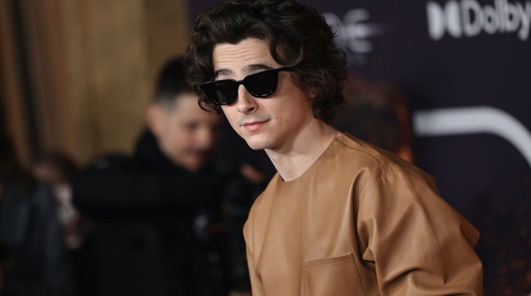 Έχει ο Τιμοτέ Σαλαμέ smartphone face;