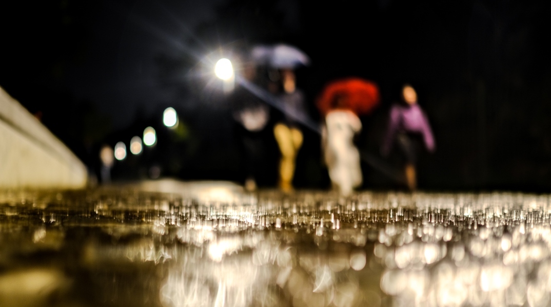 Βροχερός θα είναι ο καιρός αύριο Παρασκευή με μεμονωμένες καταιγίδες