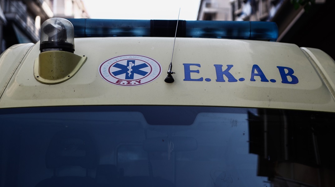Θεσσαλονίκη: 19χρονος έπεσε από τον τρίτο όροφο πολυκατοικίας - Νοσηλεύεται σε σοβαρή κατάσταση