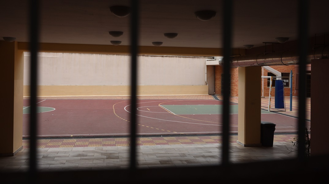 Πατήσια: Στον εισαγγελέα ο 19χρονος που τραυμάτισε μαθητή και διευθυντή σε σχολείο