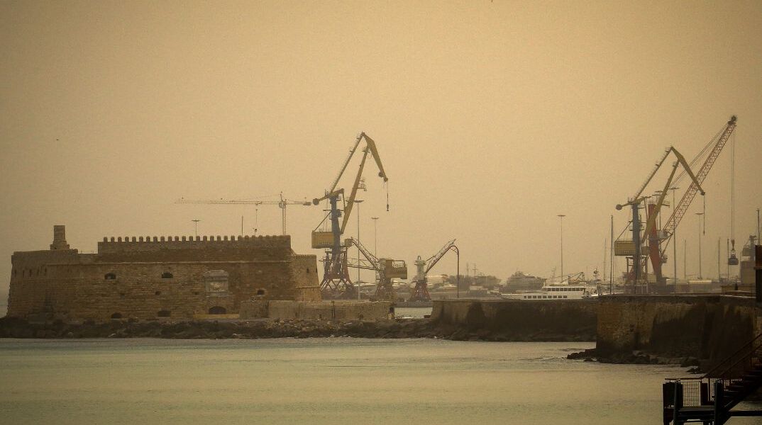 Καιρός: Στους 32.6 βαθμούς Κελσίου έφτασε η θερμοκρασία