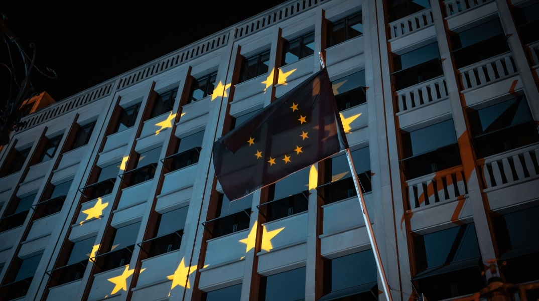 Τη σύνδεση χρηματοδότησης από τα Ταμεία Περιφερειακής Πολιτικής με τις επιδόσεις, εξετάζει η Κομισιόν