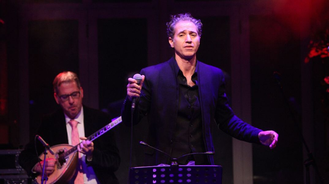 Δημήτρης Κόκοτας: Στην εντατική ο τραγουδιστής