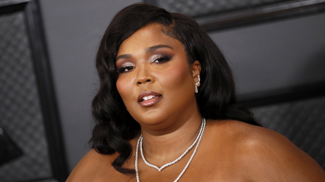 Η Lizzo εγκαταλείπει τη μουσική υπό τo βάρος μηνύσεων για σεξουαλική παρενόχληση