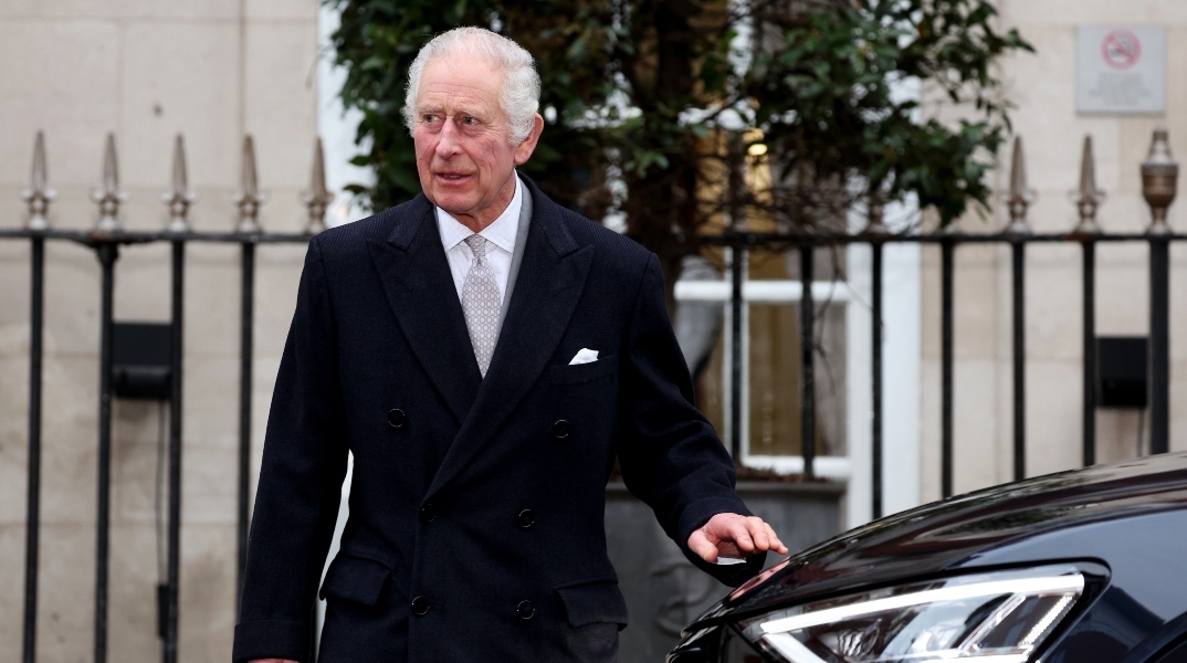 «Απελπιστική η κατάσταση του Κάρολου, έχει μόλις 2 χρόνια ζωής», σύμφωνα με βρετανικό μέσο