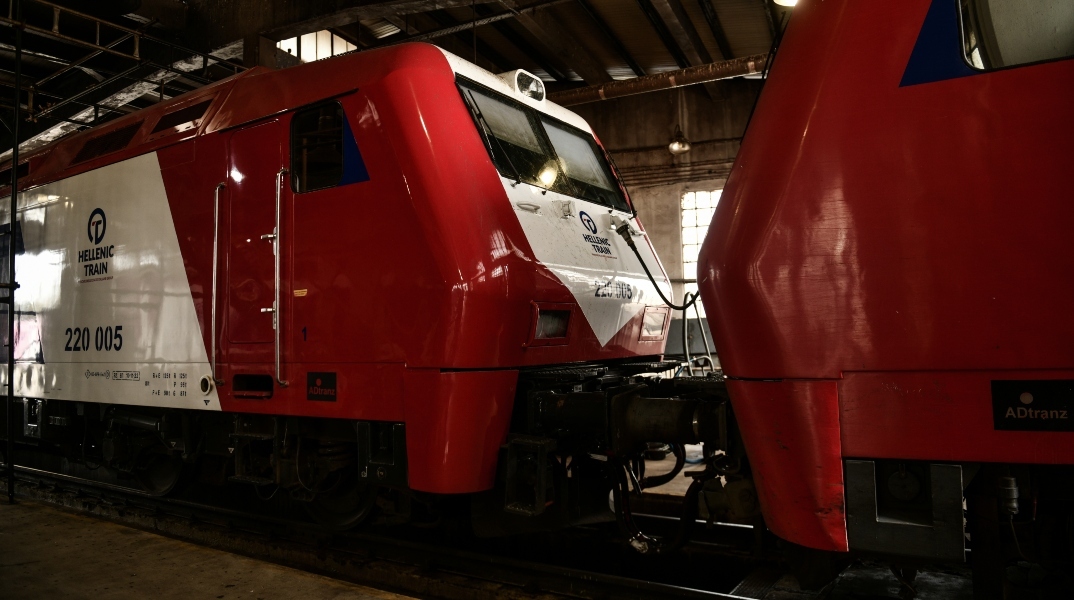 Αμαξοστοιχία από Χαλκίδα για Αθήνα προσέκρουσε σε πεσμένο δέντρο