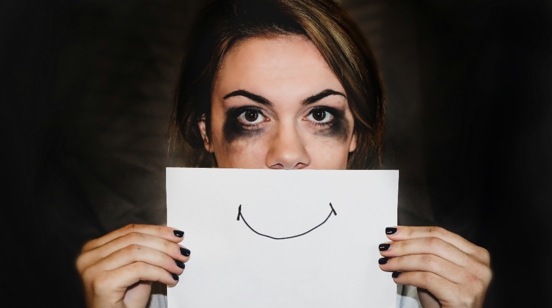 Η τεχνητή νοημοσύνη θα μπορεί να ανιχνεύσει τον κίνδυνο σε φωνές κακοποιημένων γυναικών