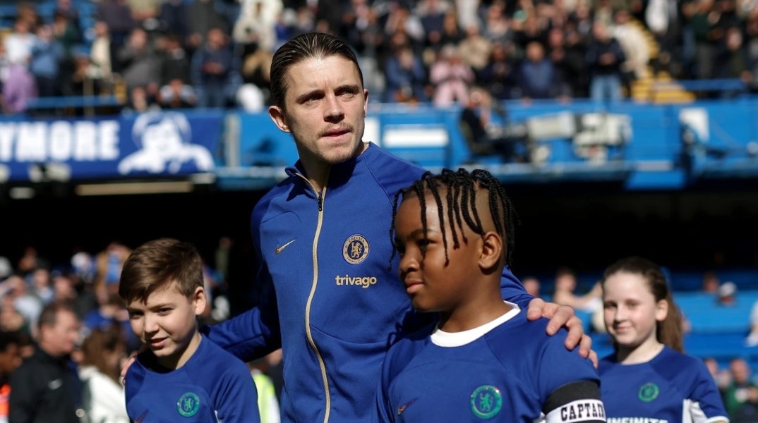 Τσέλσι: Κατηγορείται για ρατσισμό ο Γκάλαχερ - Δεν έδωσε το χέρι σε παιδί στη φυσούνα