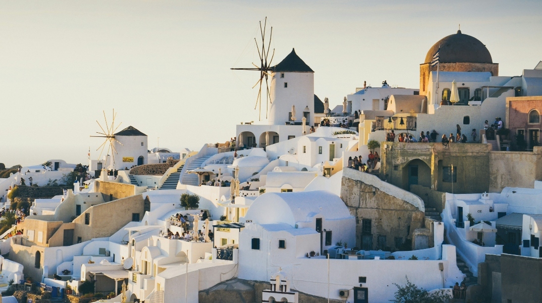 Η Κίνα αντιγράφει τη Σαντορίνη στην επαρχία Γιουνάν