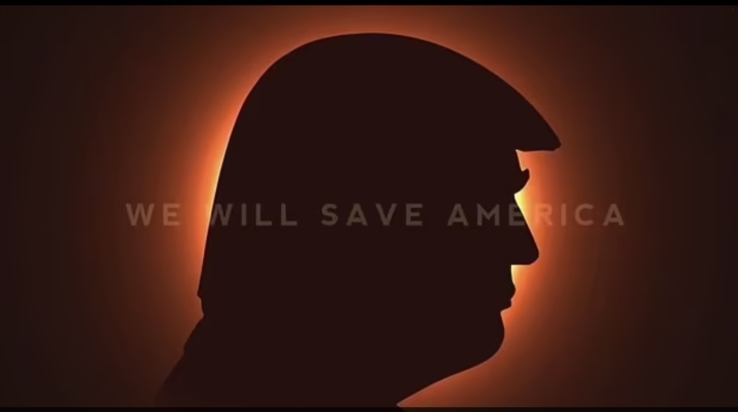 Το κεφάλι του Ντόναλντ Τραμπ καλύπτει σιγά-σιγά ολόκληρο τον ήλιο και μια φράση αναβοσβήνει στην οθόνη: «Θα σώσουμε την Αμερική και θα την κάνουμε υπέροχη ξανά»