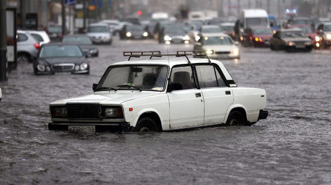 Ρωσία: Το ύψος του νερού αυξάνεται, πόλεις απειλούνται