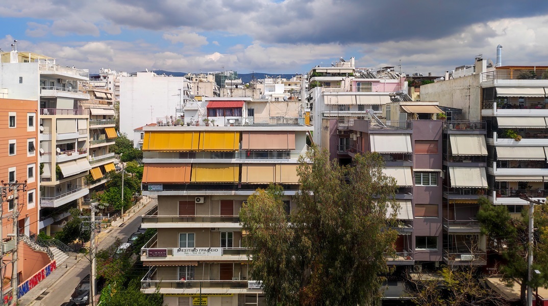Πολυκατοικίες στο λεκανοπέδιο που παρατηρείται αύξηση στις τιμές των ενοικίων