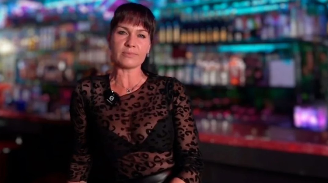  Η Μαρίνα Μπομπέτσι έγινε viral στο ελληνικό TikTok στο Scorpios Bar