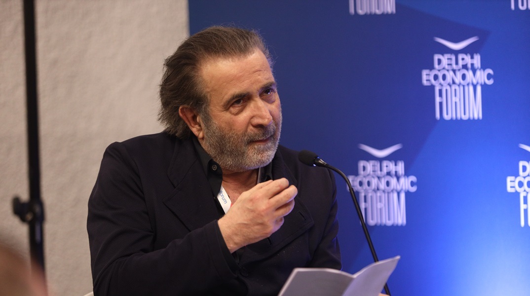 Ο Λάκης Λαζόπουλος για Λάνθιμο στο Φόρουμ των Δελφών