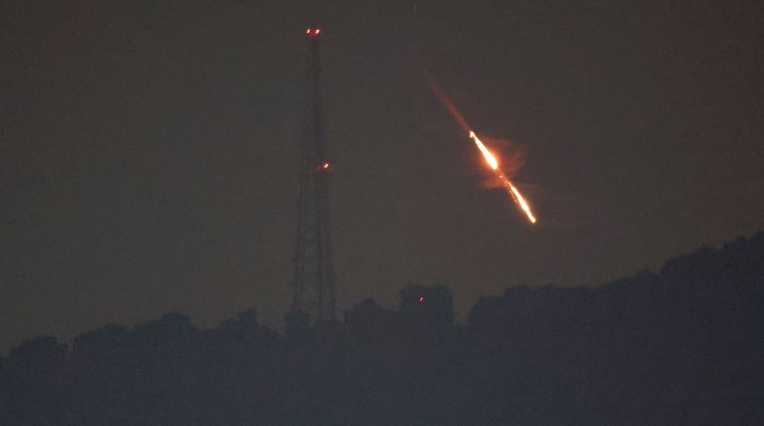Μπαράζ επιθέσεων με drone και πυραύλους από το Ιράν κατά του Ισραήλ μετά τα μεσάνυχτα του Σαββάτου