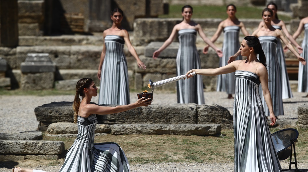 Εντυπωσιακές εικόνες από την πρόβα της τελετής αφής της Ολυμπιακής Φλόγας στην Αρχαία Ολυμπία 