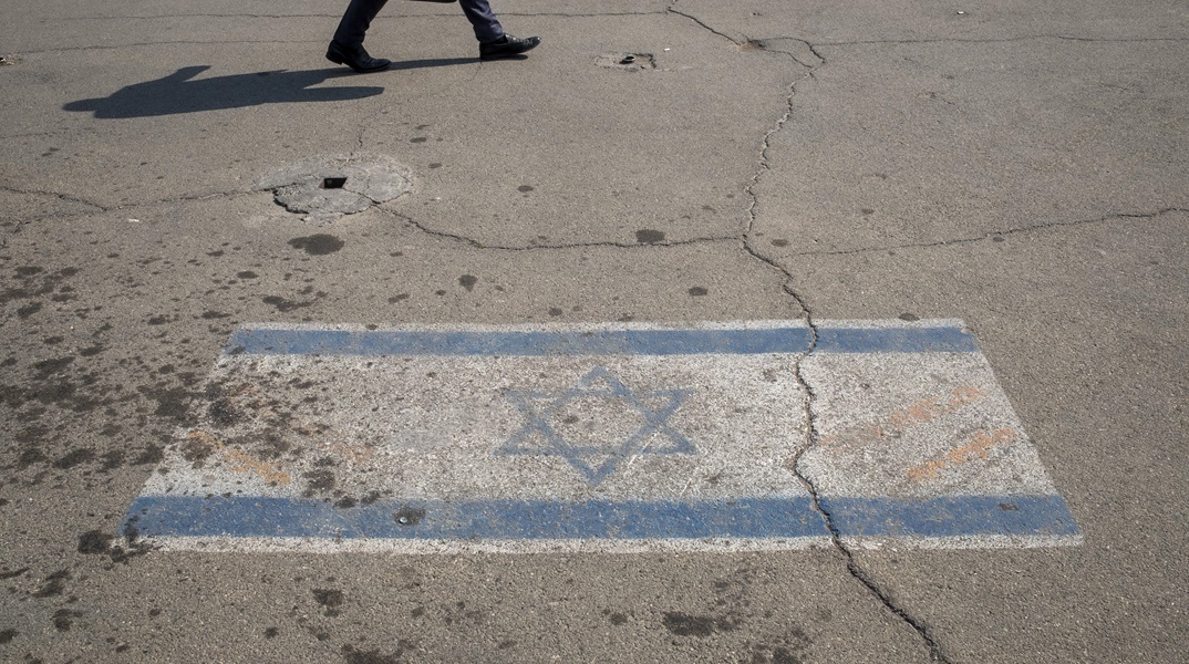 Κρίσιμες ώρες στη Μέση Ανατολή: Διπλωματικός «πυρετός» ενώ το Ισραήλ ζυγίζει την αντίδρασή του