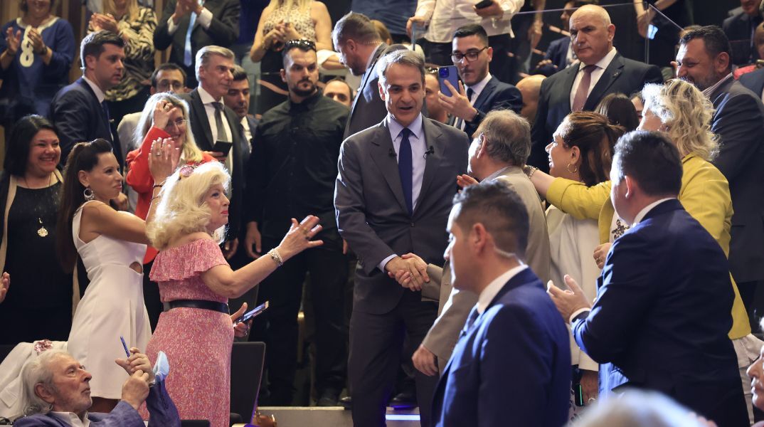 Ο Κυριάκος Μητσοτάκης προσερχόμενος στην εκδήλωση για την παρουσίαση του Ευρωψηφοδελτίου