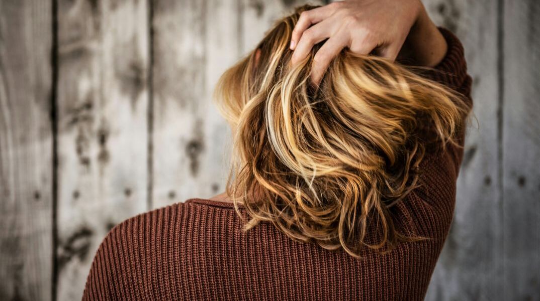Πολυϊατρείο διενεργούσε εμφύτευση μαλλιών χωρίς εξειδικευμένο προσωπικό