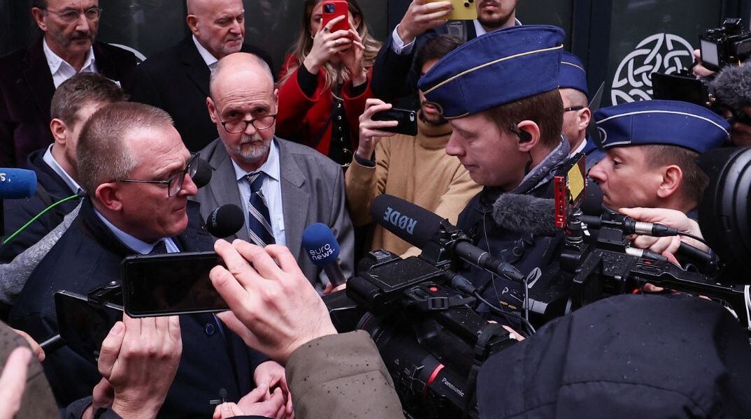 Βρύξελλες: Χάος στο συνέδριο με ομιλητές τους Όρμπαν και Φάρατζ