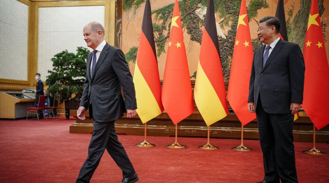 Γερμανία: Γιατί δεν μπορεί να χωρίσει οικονομικά από την Κίνα;