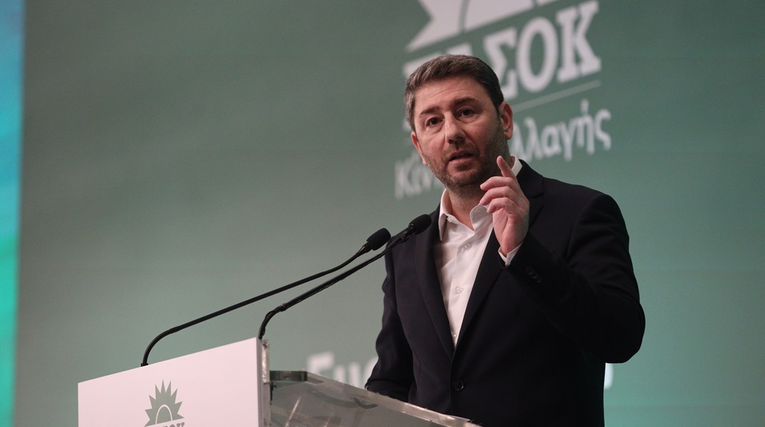 Νίκος Ανδρουλάκης: «Με τον κ. Μητσοτάκη πρωθυπουργό γίναμε μπανανία πολυεθνικών»