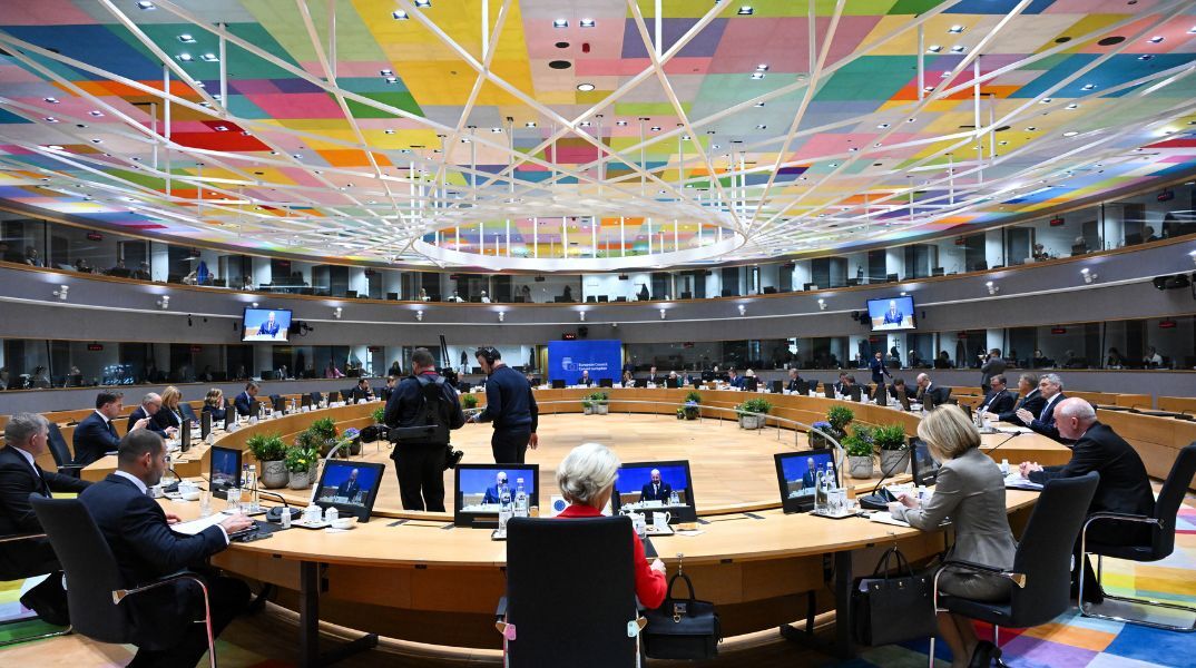 Στιγμιότυπο από τη συνεδρίαση της Συνόδου Κορυφής της ΕΕ 