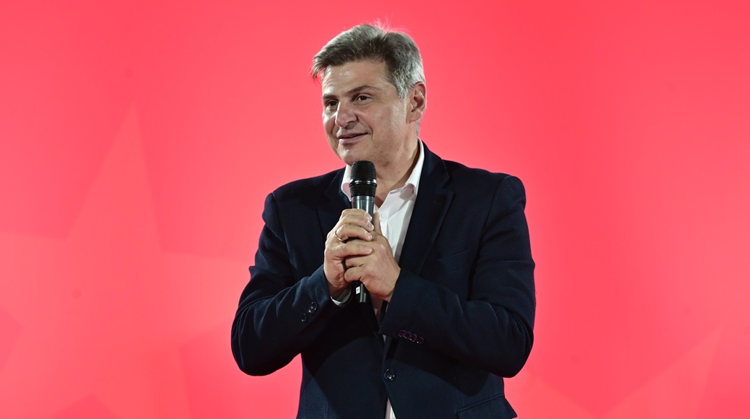 Ο Νίκος Φαραντούρης 