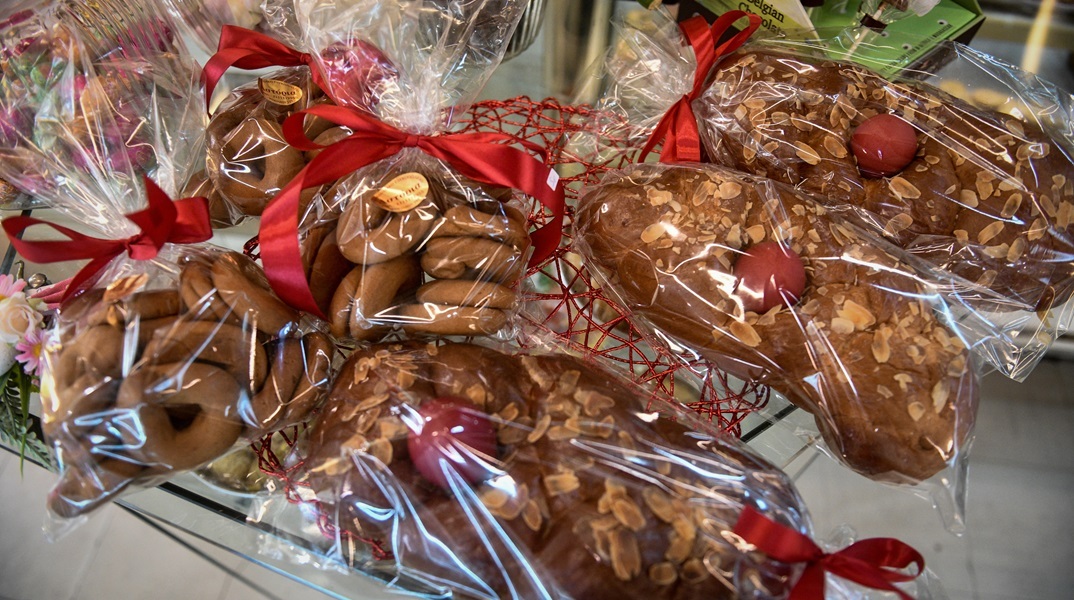 Ίδιες ή και χαμηλότερες τιμές στο φετινό «Καλάθι του Πάσχα» - Πού έμειναν αμετάβλητες 