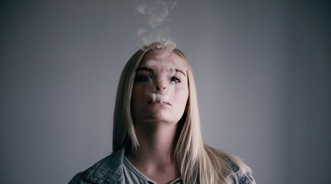 ΠΟΥ: «Ανησυχητικά» τα ποσοστά εφήβων σε κατανάλωση αλκοόλ και ηλεκτρονικών τσιγάρων